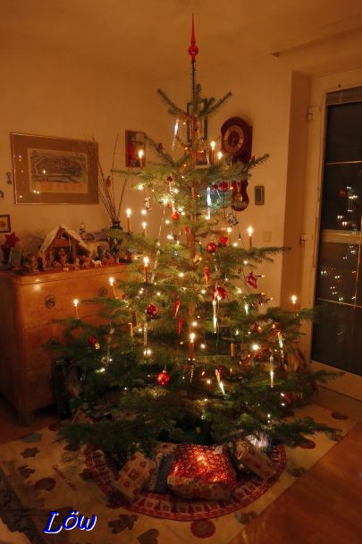 24.12.2023 - Weihnachtsbaum zuhause
