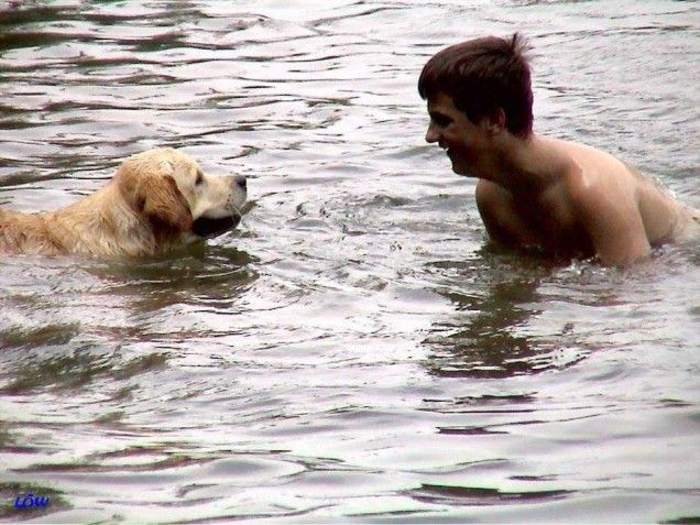 2002 - Lobau: Spike schwimmt zum 1. Mal